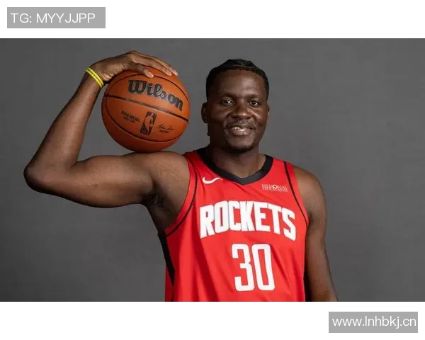 克林特卡佩拉：从天赋新星到NBA篮板王的成长之路